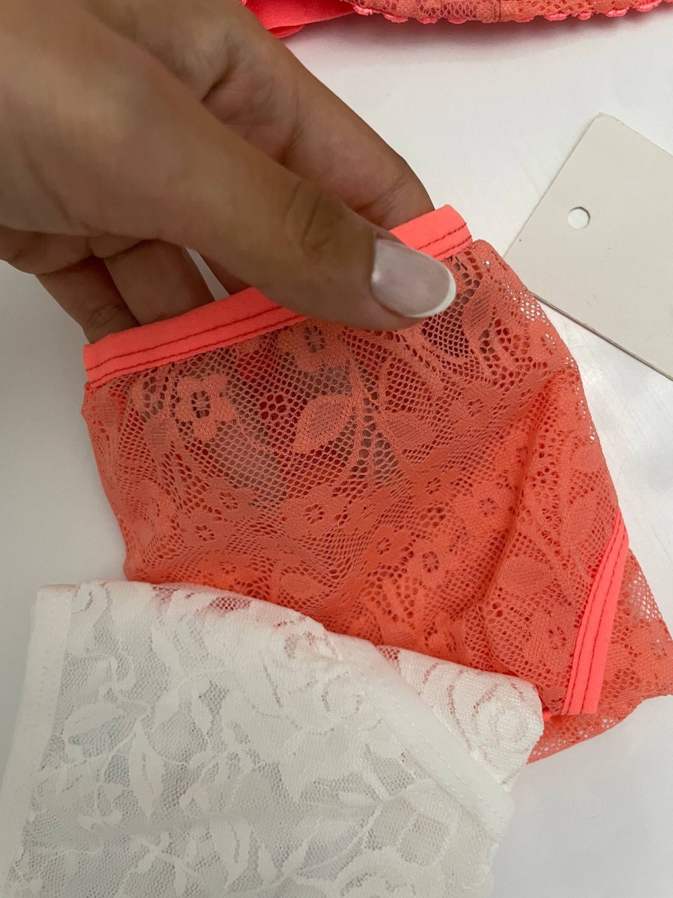 ست شورت سوتین دانتل طاقه ای طرحدار